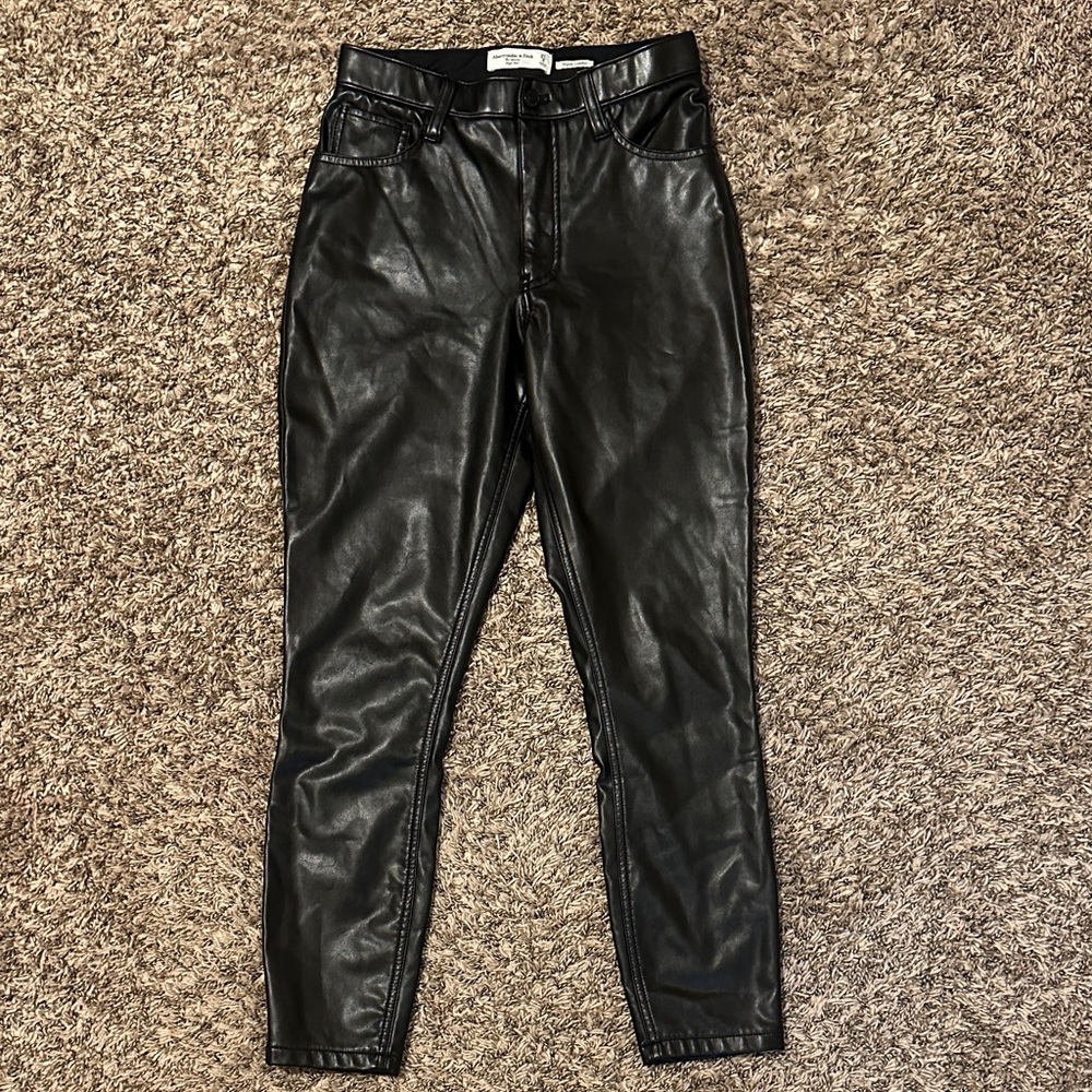 Abercrombie & Fitch Vegan Leather Curve Love Pants Black Size 27 4